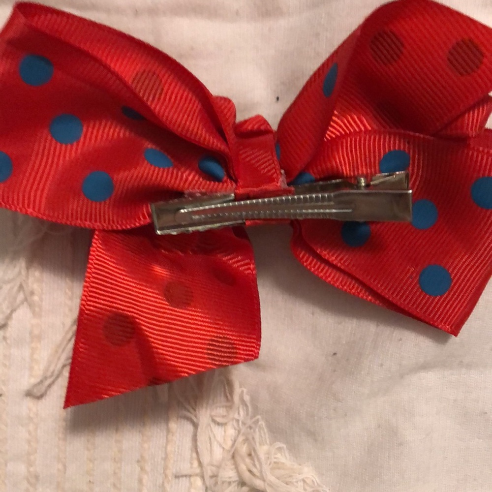 Bow - Picture 2 of 3
